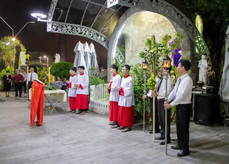 fb-422222558355253_1096194515884347