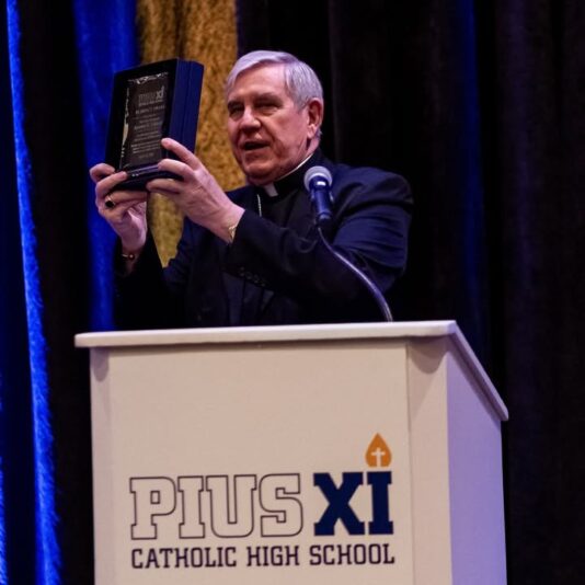 fb-355703527834405_1122873209883483