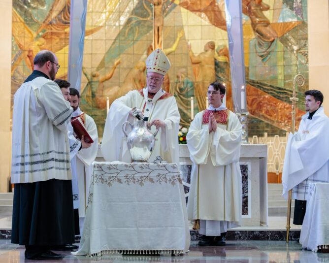 fb-424801330909662_1098025405684469