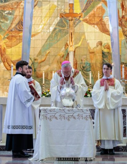 fb-424801330909662_1098025405684469