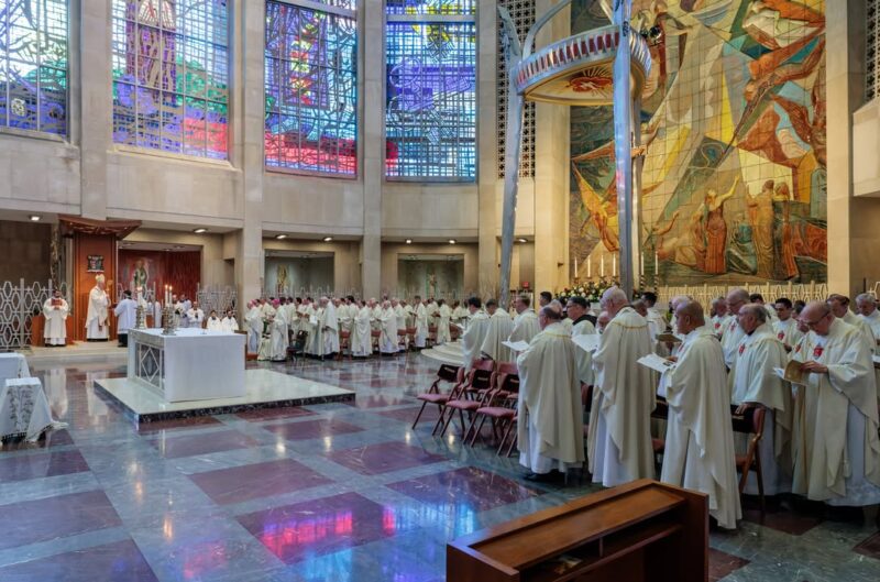 fb-424801330909662_1098025405684469