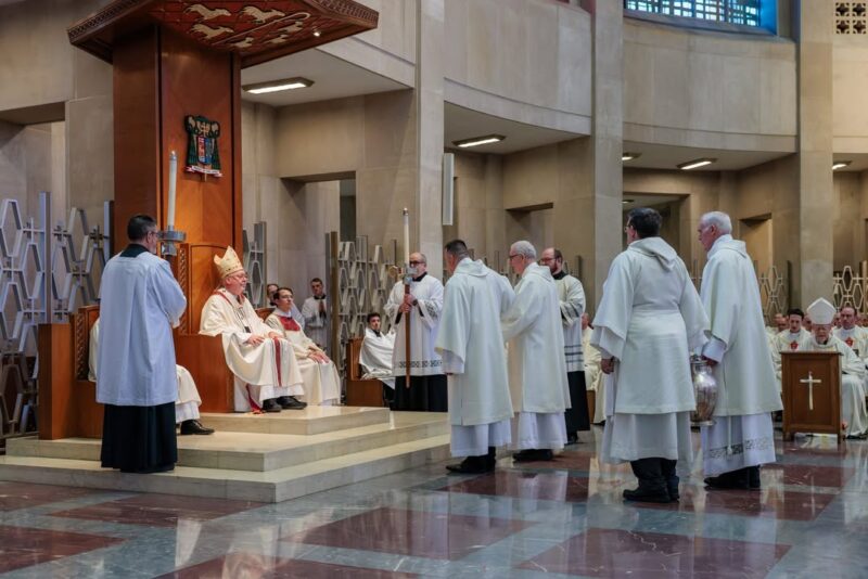 fb-424801330909662_1098025405684469