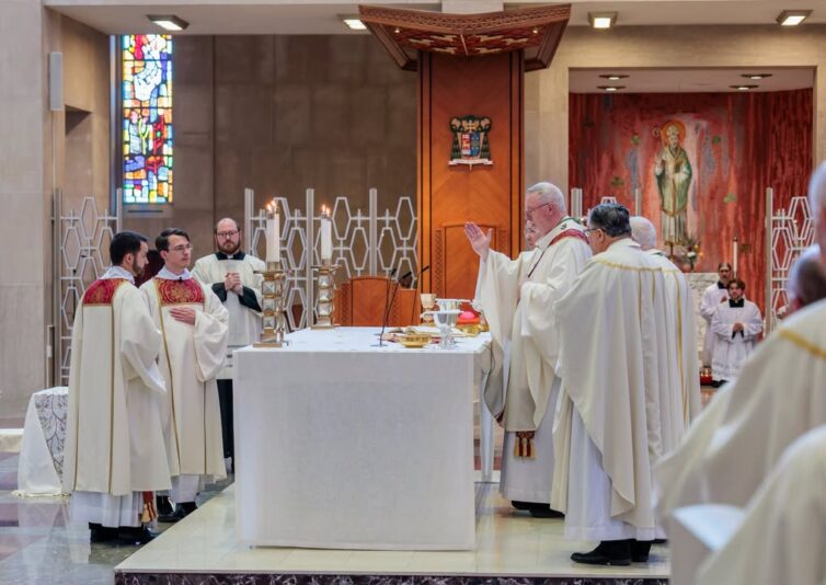 fb-424801330909662_1098025405684469