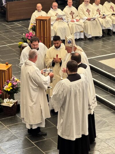 fb-149608895080801_1138440821656303