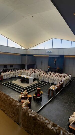 fb-149608895080801_1138416421658743