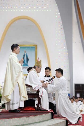 fb-356526171666570_961334939322367