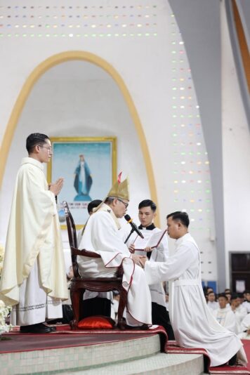 fb-356526171666570_961334939322367