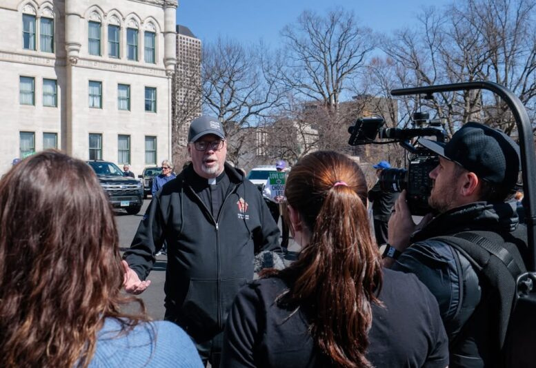 fb-424801330909662_1074554604698216