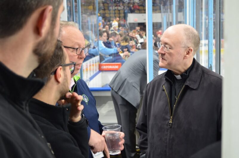 fb-355703527834405_1106776464826491