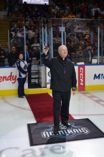 fb-355703527834405_1106776464826491