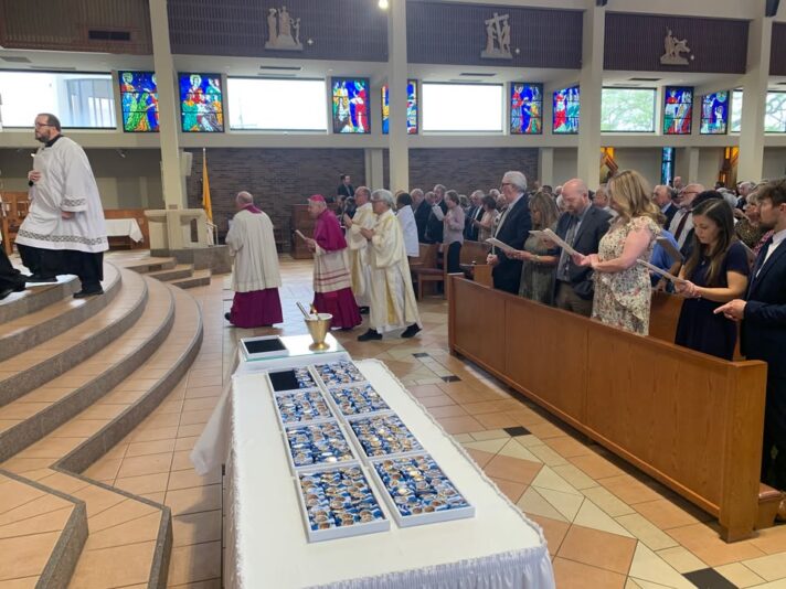 fb-102184176501775_1046711200836699