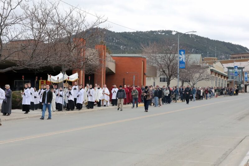 fb-272481673538_1104909028332151