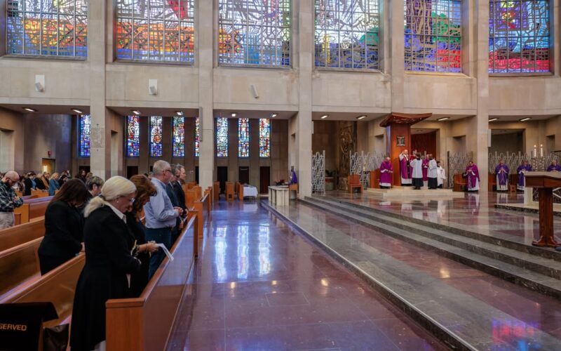 fb-424801330909662_1086097076877302