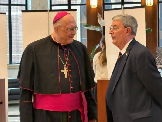 fb-149608895080801_1127146372785748