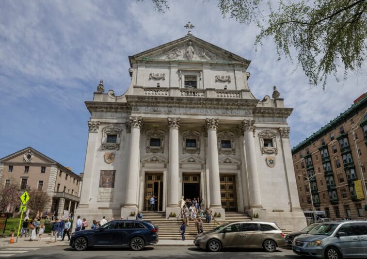 fb-424801330909662_1101931471960529