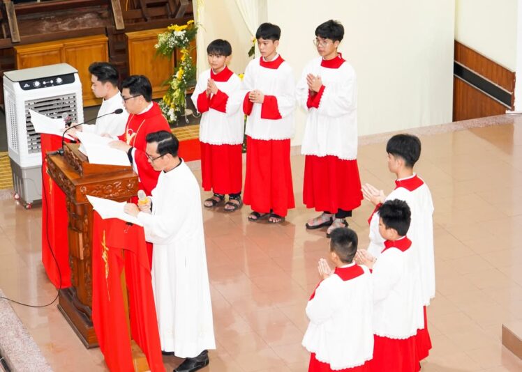 fb-422222558355253_1100506422119823