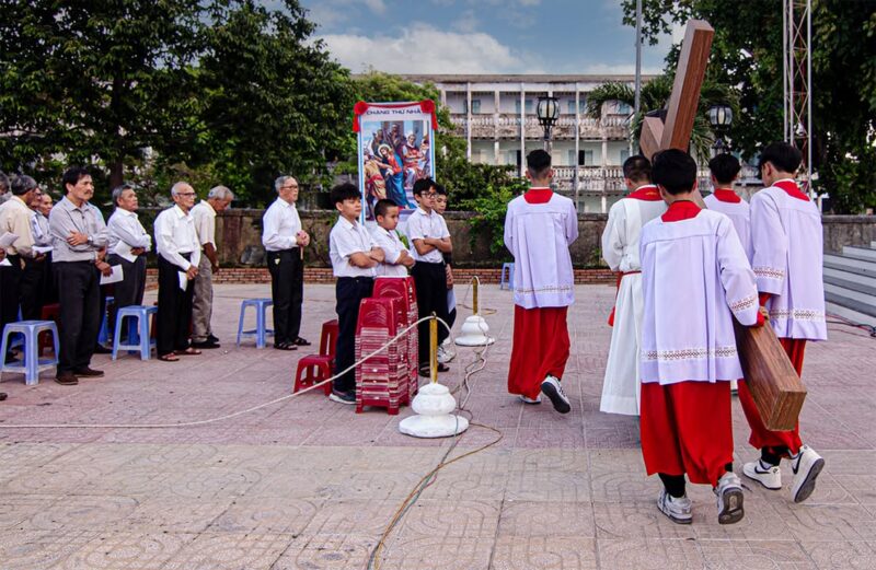 fb-422222558355253_1100502342120231