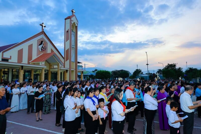 fb-422222558355253_1100094962160969