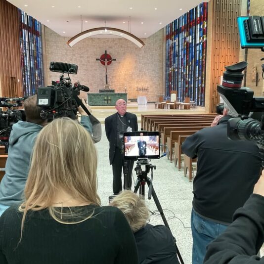 fb-355703527834405_1129266459244158