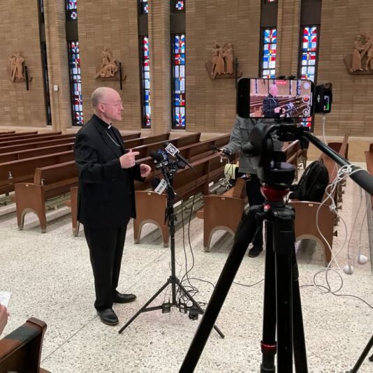 fb-355703527834405_1129266459244158