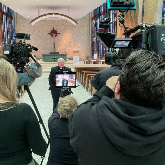 fb-355703527834405_1129266459244158