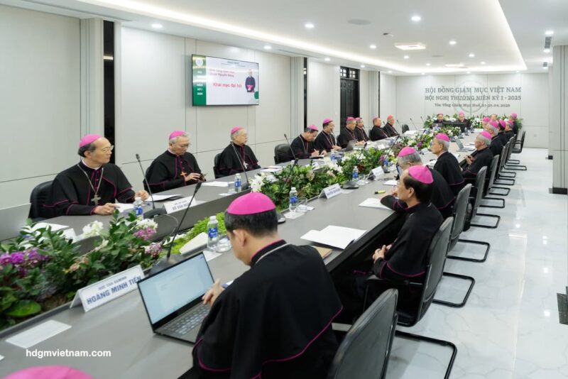 fb-356526171666570_984821120307082