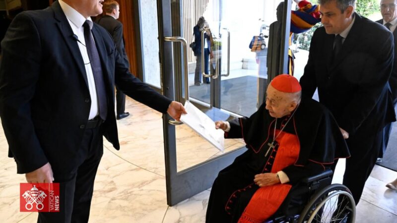 fb-356526171666570_984601993662328