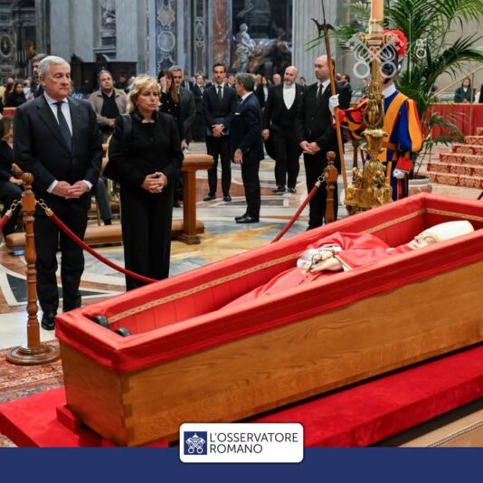 fb-356526171666570_985853163537211