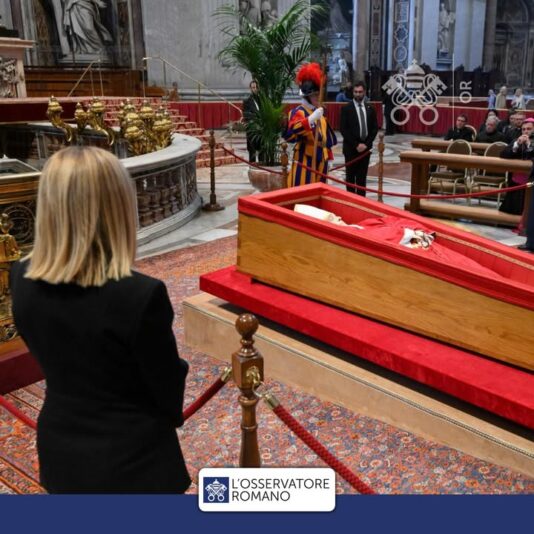 fb-356526171666570_985853163537211