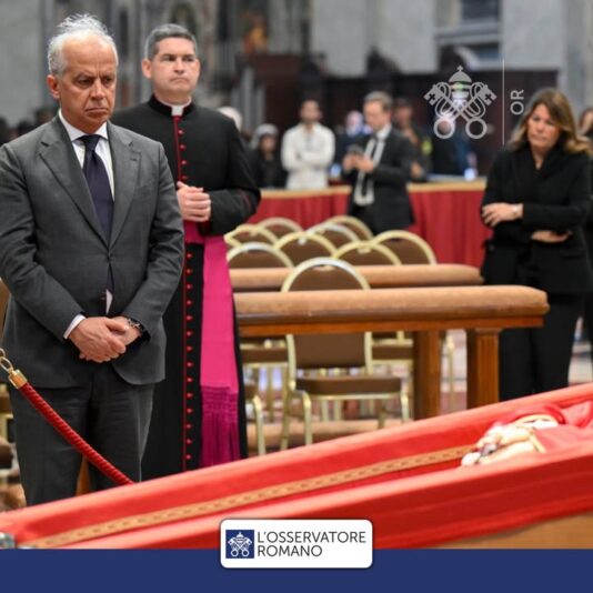 fb-356526171666570_985853163537211