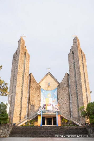 fb-356526171666570_985409093581618