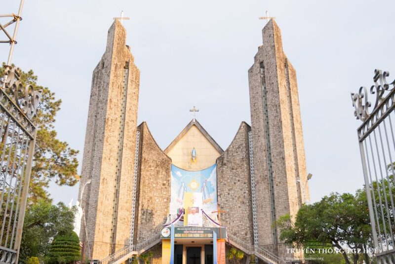 fb-356526171666570_985409093581618