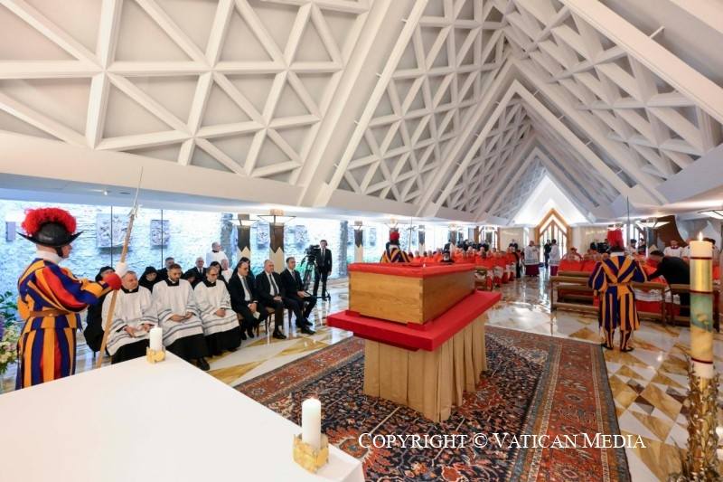 fb-356526171666570_985361326919728