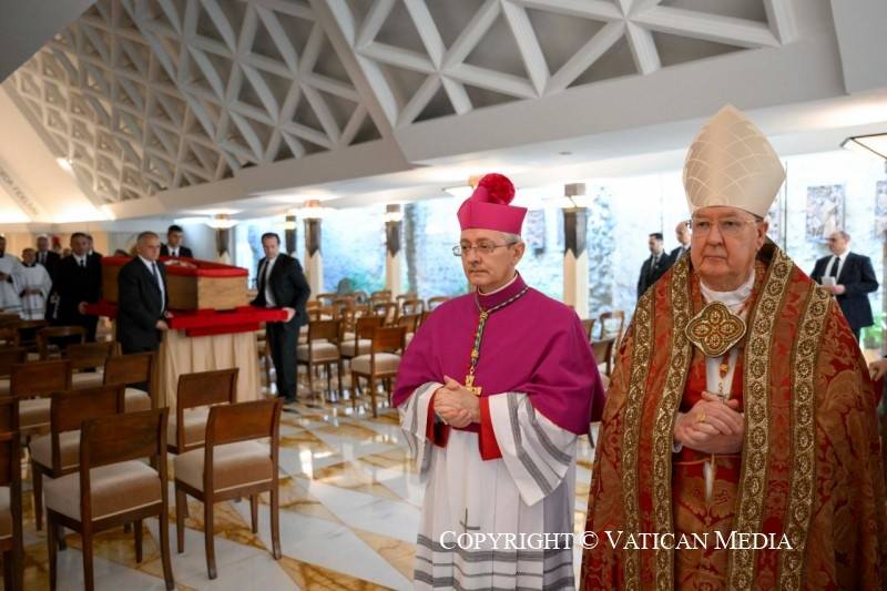 fb-356526171666570_985361326919728