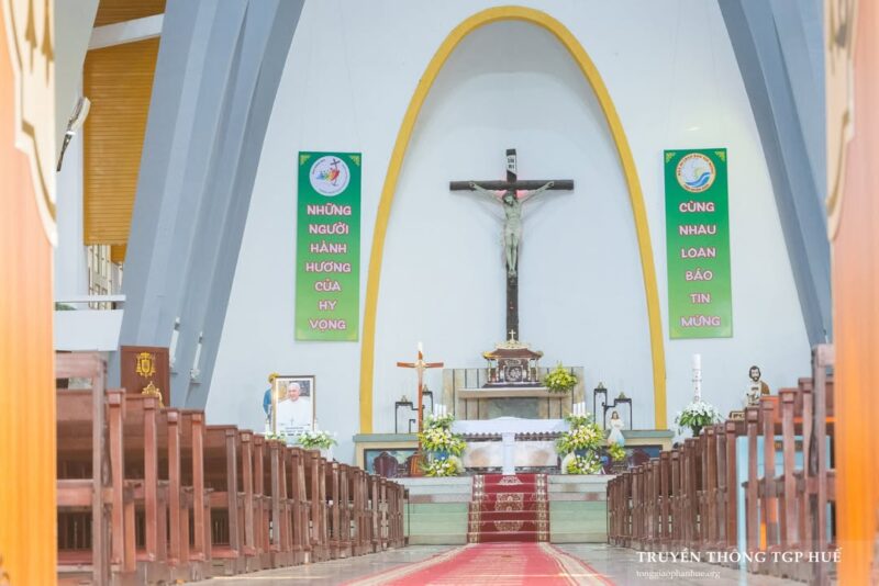 fb-356526171666570_985409093581618