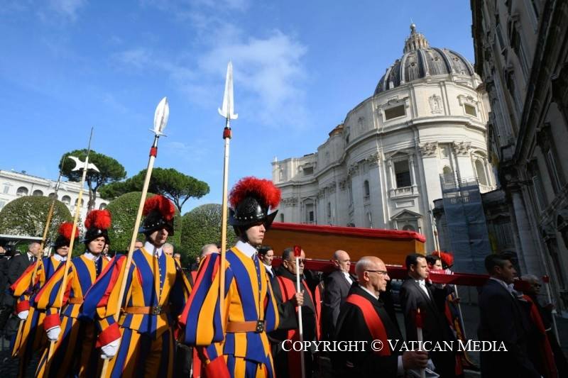 fb-356526171666570_985361326919728