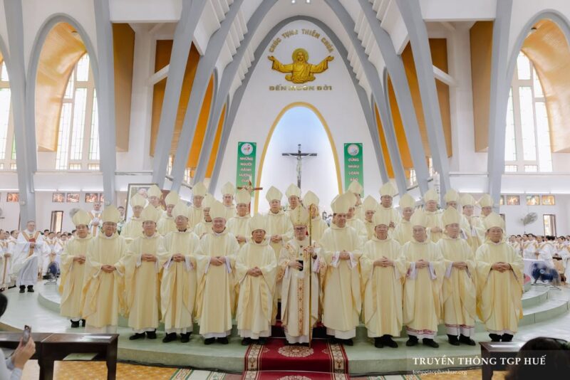 fb-356526171666570_987951466660714