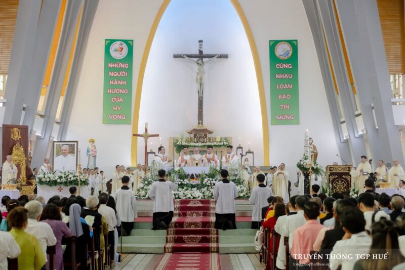 fb-356526171666570_987951466660714