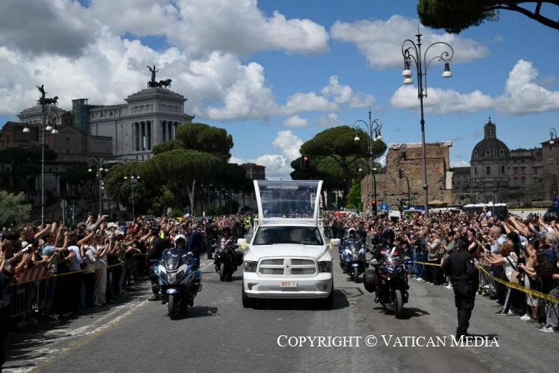 fb-356526171666570_987699560019238