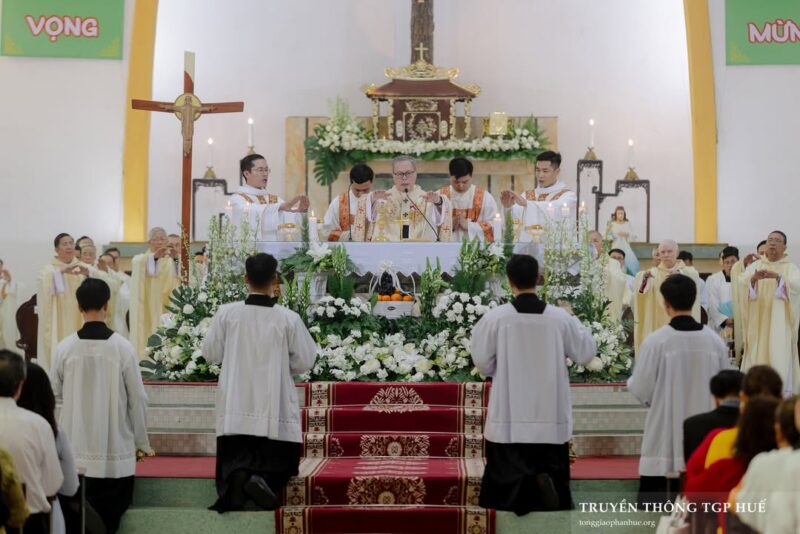 fb-356526171666570_987951466660714