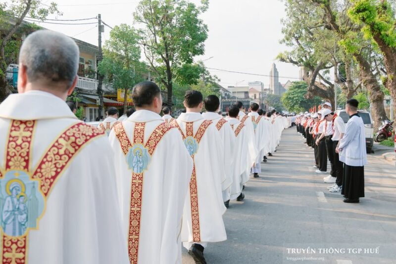 fb-356526171666570_987638470025347