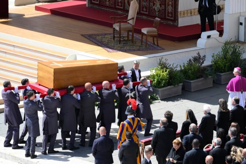 fb-356526171666570_987569290032265