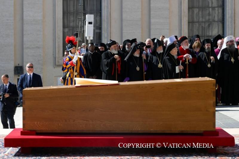 fb-356526171666570_987590846696776